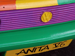 Bielemansauto Anita V6 tijdens het Volksfeest (Hummelo 2013, foto: Harold Pelgrom)