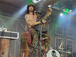 Eenmansband Com Cole tijdens Zwarte Cross (Lichtenvoorde 2024, foto: Harold Pelgrom)