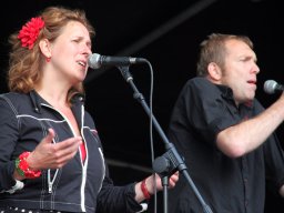 Firma Weijland tijdens Achterhoek Spektakeltoer (Ulft 2011, foto: Harold Pelgrom)