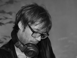 Giel Beelen tijdens Mañana Mañana (Hummelo 2014, foto: Harold Pelgrom)