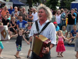 Hans Keuper tijdens Achterhoek Spektakeltoer (Ulft 2013, foto: Harold Pelgrom)