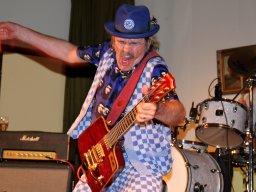 Exclusief maïsconcert Normaal bij De Gouden Karper (Hummelo 2011, foto: Harold Pelgrom)