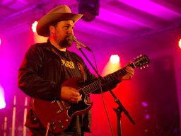 Tim Knol tijdens Mañana Mañana (Hummelo 2016, foto: Harold Pelgrom)