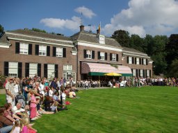 Het tuinhuis tijdens het Volksfeest (Hummelo 2008, foto: Harold Pelgrom)