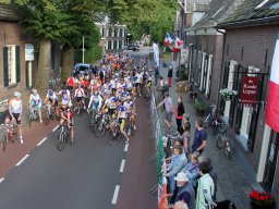 Wielrennen tijdens Vive la France (Hummelo 2013, foto: Harold Pelgrom)